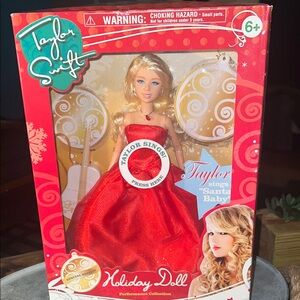 Taylor Swift Christmas Holiday Doll And Sings “Santa Baby” SPECIAL EDITION